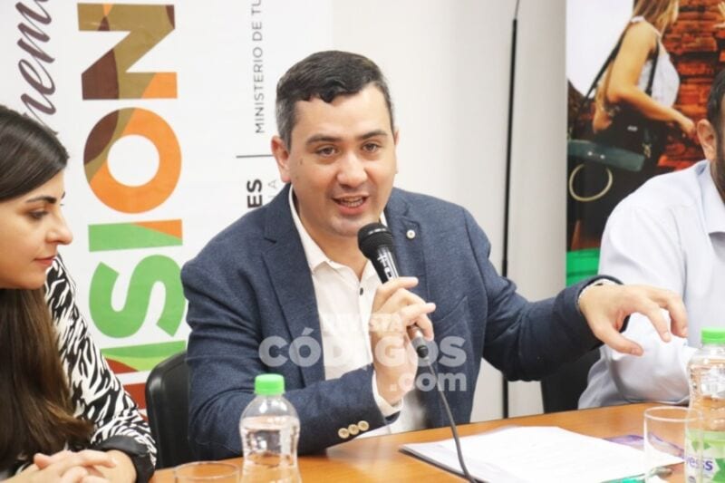 Presentaron el primer Hackathon Tur Misiones para potenciar ideas innovadoras 7 14 - Presentaron el primer Hackathon Tur Misiones 8 - 13