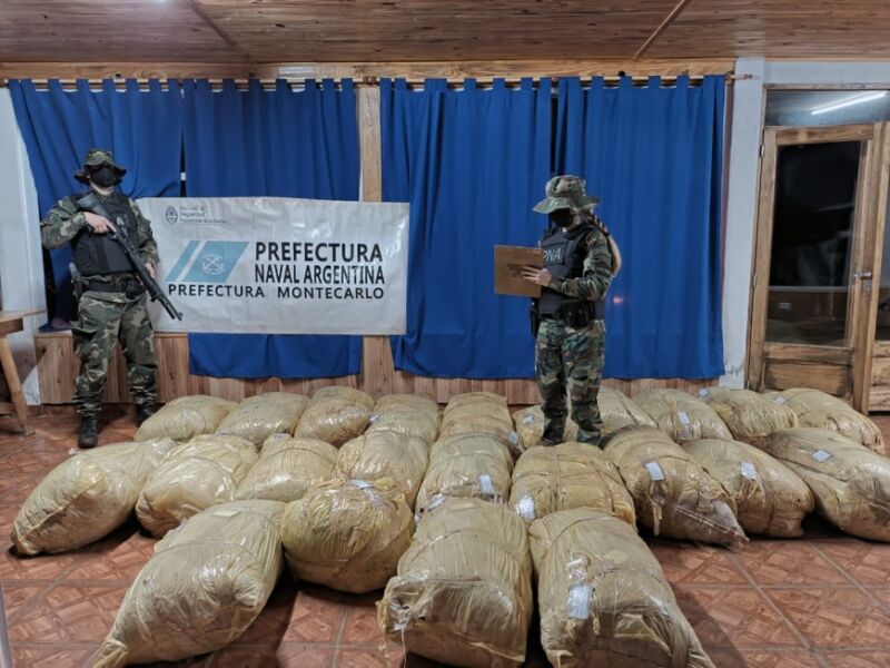 Secuestraron marihuana en Montecarlo valuada en más de 44 millones de pesos 1 2 - Secuestraron marihuana en Montecarlo - 1