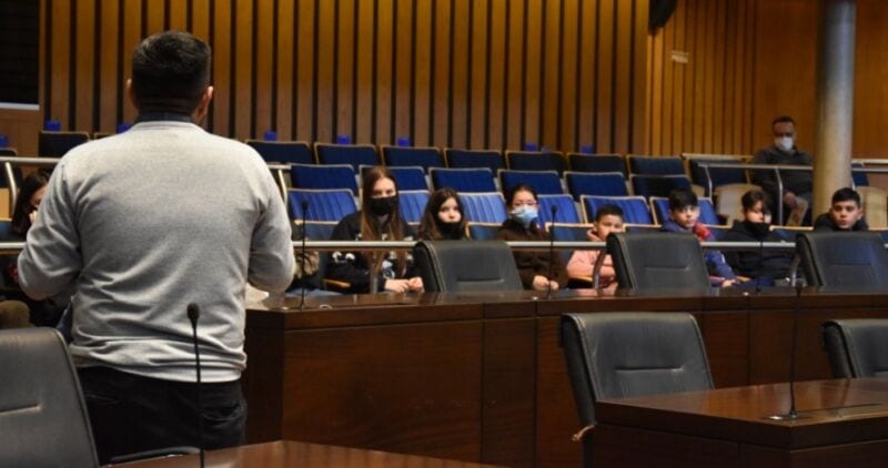 Estudiantes aprendieron el rol del Parlamento misionero en la nueva versión del Embajador Legislativo 5 10 - el rol del Parlamento misionero 11 - 9