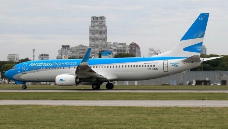 Aerolíneas Argentina suspendió la venta de pasajes hasta el domingo
