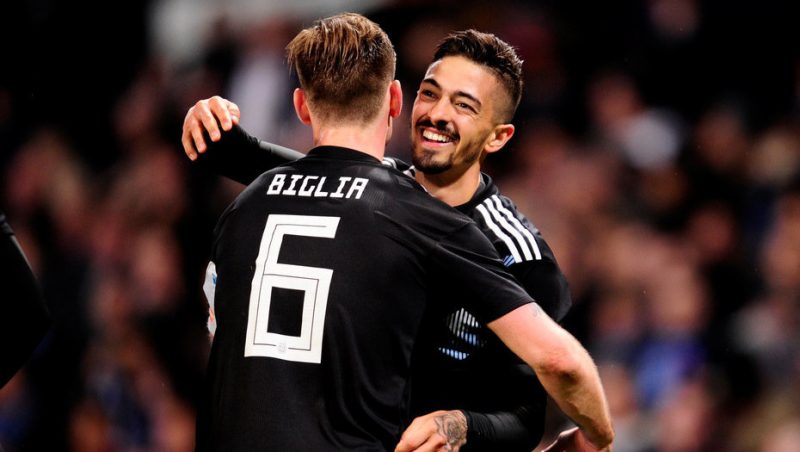 Argentina venció a Italia por 2-0 en Manchester