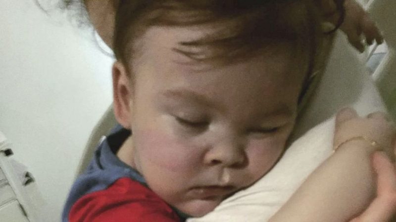 Luego de una larga agonía murió Alfie, el bebé que los médicos desconectaron
