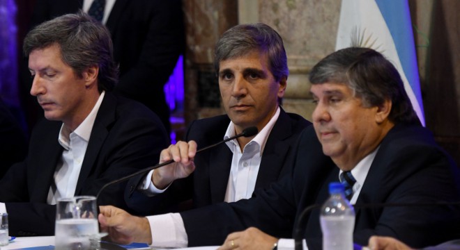 La oposición ahora se une para ponerle límites a la deuda externa