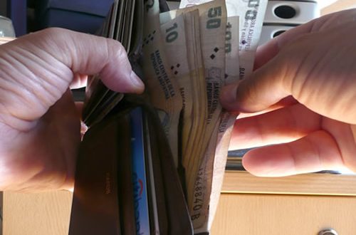 Los salarios aumentaron 0,8% en febrero, según el INDEC