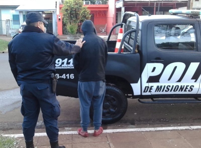Agredió a su pareja, intentó huir y fue detenido