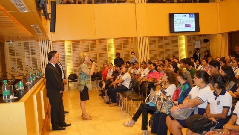 Docentes y estudiantes se capacitan en cooperativismo escolar