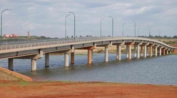 Salvaron a un hombre que quiso arrojarse desde el puente Chacabuco