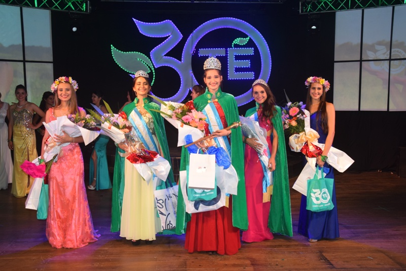 La obereña Cristina Muschewicz, nueva Reina Nacional del Té