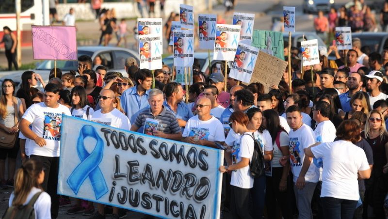 Familiares, amigos y vecinos del colectivero asesinado marcharon para pedir Justicia