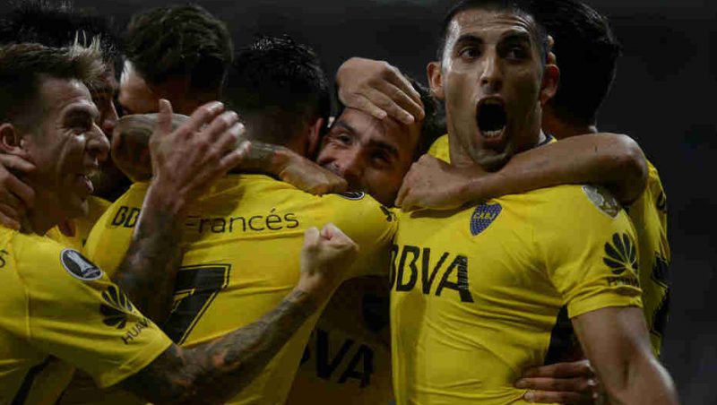 Carlos Tevez le dio a Boca un agónico y valioso empate en Brasil