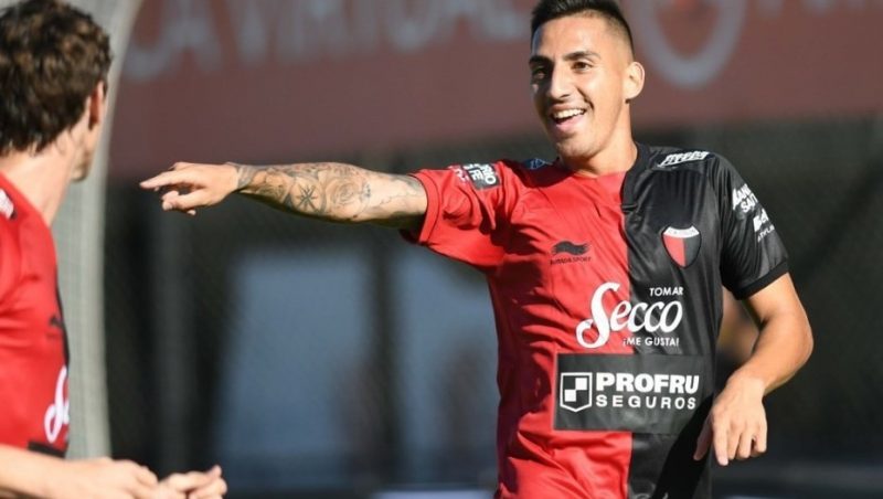 Colón le ganó cómodo a Chacarita y lo dejó casi condenado