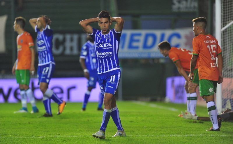 Godoy Cruz apenas pudo empatar y dejó pasar la chance de acercarse a Boca