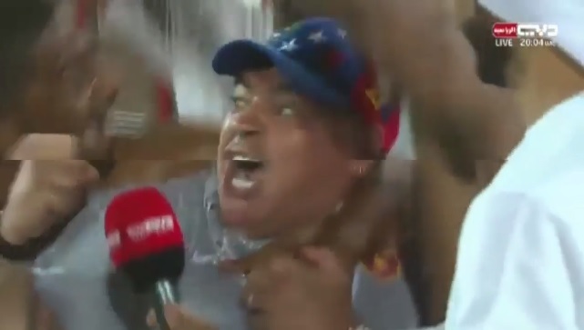 El descontrolado festejo de Maradona porque su equipo quedó al borde del ascenso