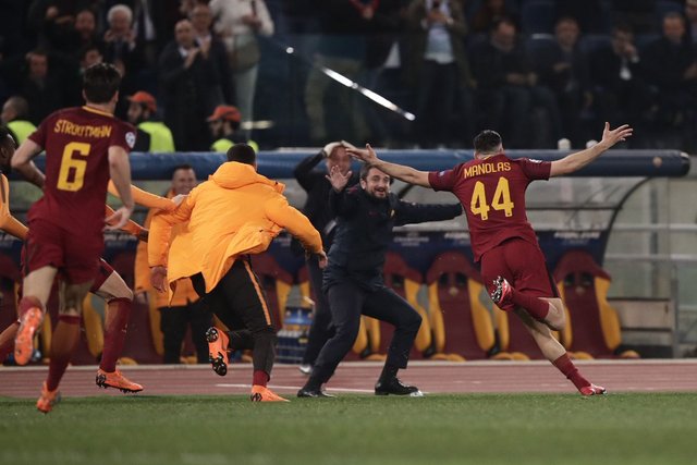 El relator se volvió loco con el gol del triunfo de la Roma ante Barcelona