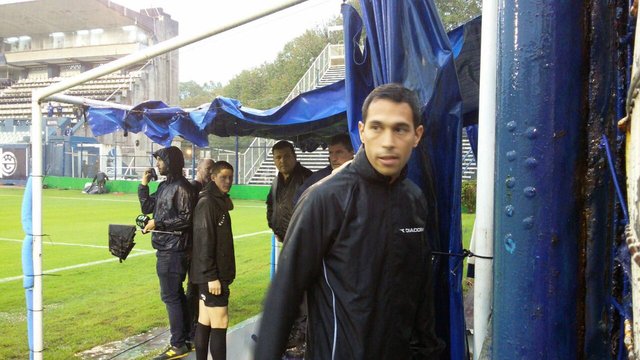 No se juega: El árbitro Tello suspendió el partido entre Gimnasia y Boca