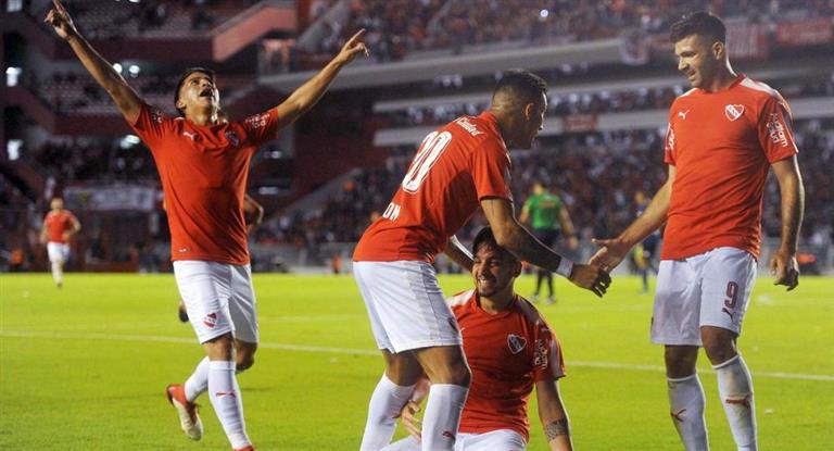 Con un gol del misionero Benítez, Independiente le ganó a boca y dejó el campeonato al rojo vivo