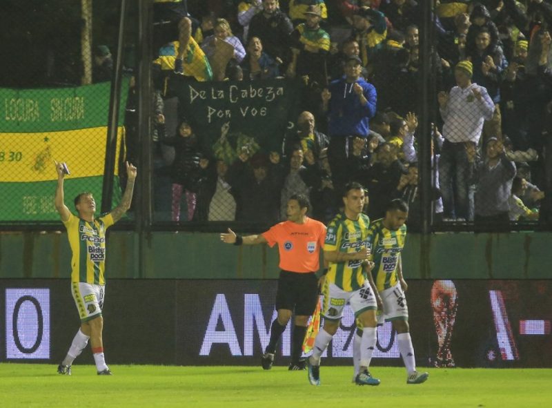 Aldosivi derrotó a Almagro y volvió a Primera