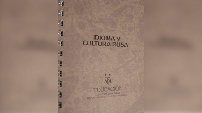 Tras el escándalo del manual, la AFA dijo que se imprimió 