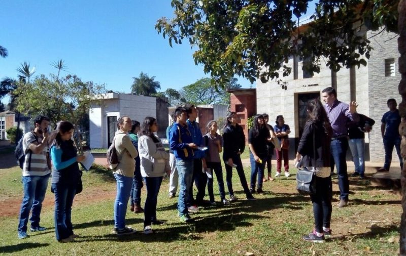 Estudiantes de turismo harán prácticas como guías en el Cementerio La Piedad