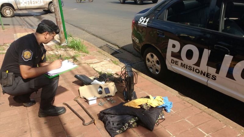 Atraparon a ladrón en pleno robo dentro de una casa