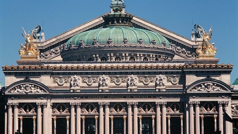 La policía francesa mató a un individuo que atacó con un cuchillo a la gente en París
