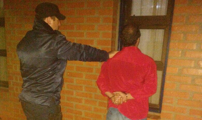 San Vicente: Conductor ebrio casi provocó una tragedia y terminó detenido