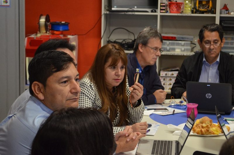 Diputados y secretarios legislativos profundizaron su conocimiento sobre la Escuela de Robótica