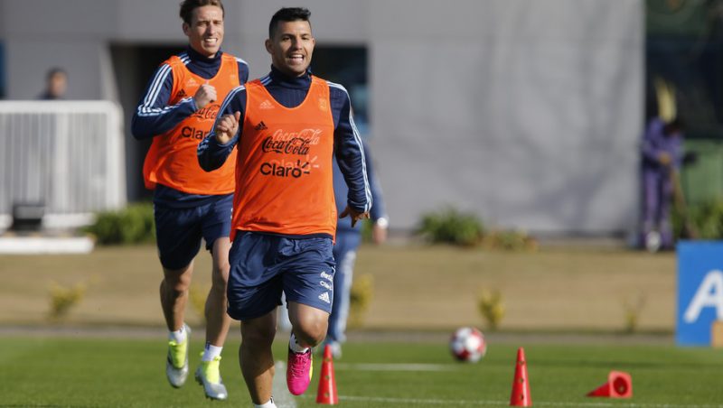 El Kun Agüero, sobre el golpe de Papu Gómez a Biglia: 