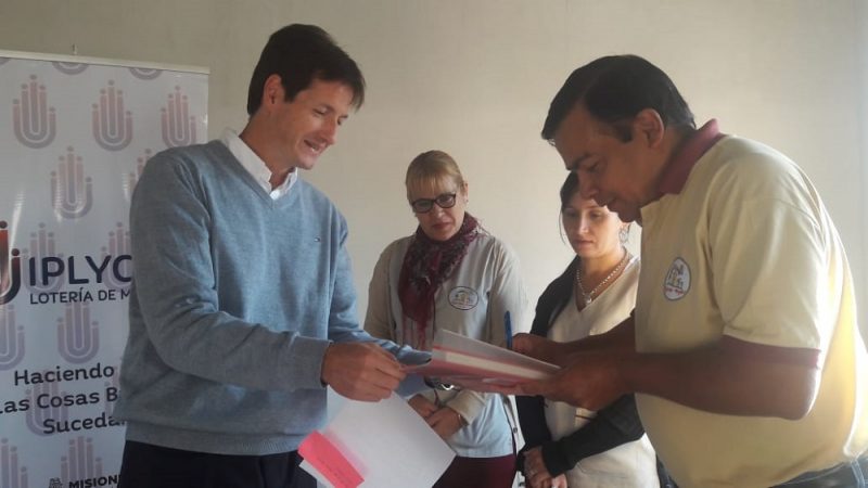 Iplyc Social entregó artefactos para sanitarios a una Asociación Civil