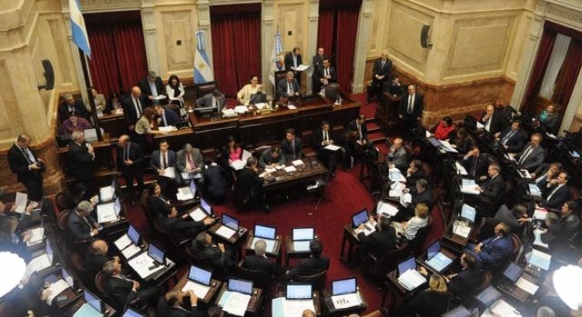 Senado aprobó retrotraer tarifas y Macri ya tiene firmado el veto