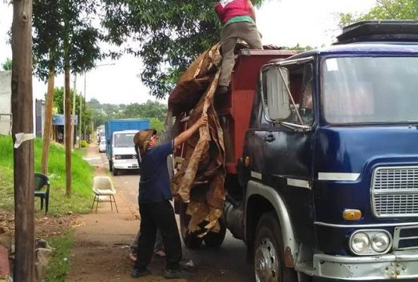 Dengue: realizaron operativos de descacharrado y fumigación en las chacras 151 y 152