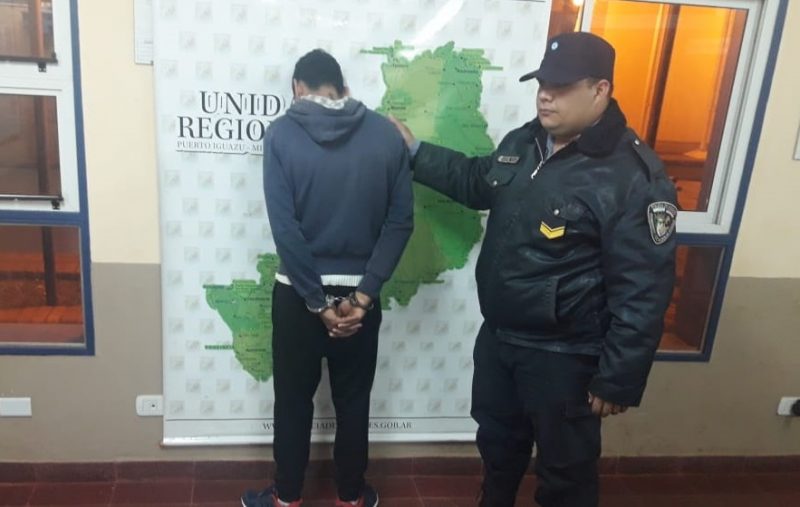 Wanda: cayeron dos jóvenes que vendían estupefacientes