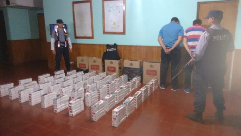 Contrabandistas de cigarrillos evadieron control policial y cayeron tras persecución en Dos de Mayo