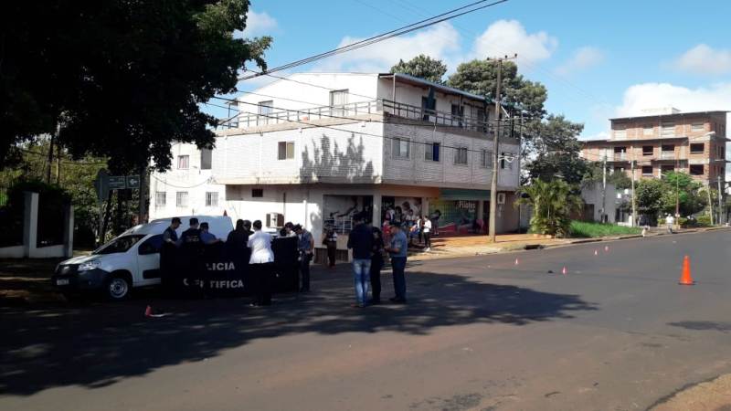 Avenida Rademacher: motociclista fallece luego de chocar con una camioneta