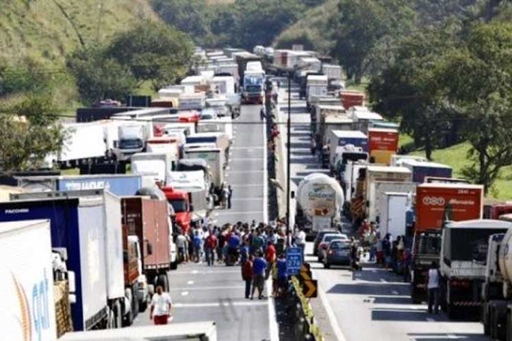 Paro de camioneros en Brasil: Temer llama al ejército para evitar el colapso