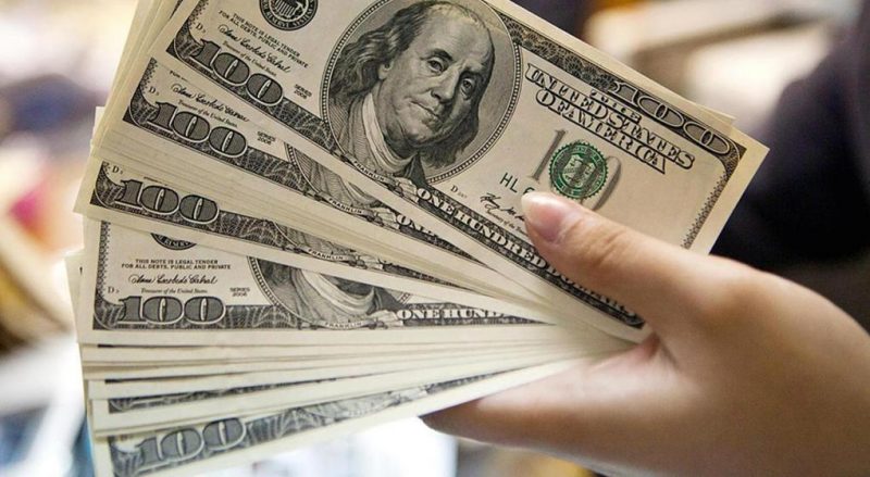 En la semana de máxima tensión en los mercados, el dólar cerró a $ 25,11