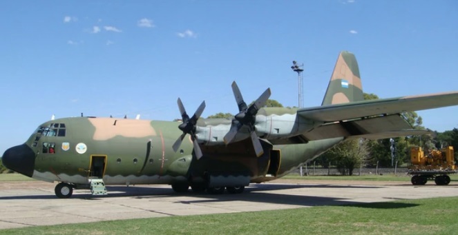 Crisis en la Fuerza Aérea: éxodo de pilotos, bases sin presupuesto y aviones paralizados
