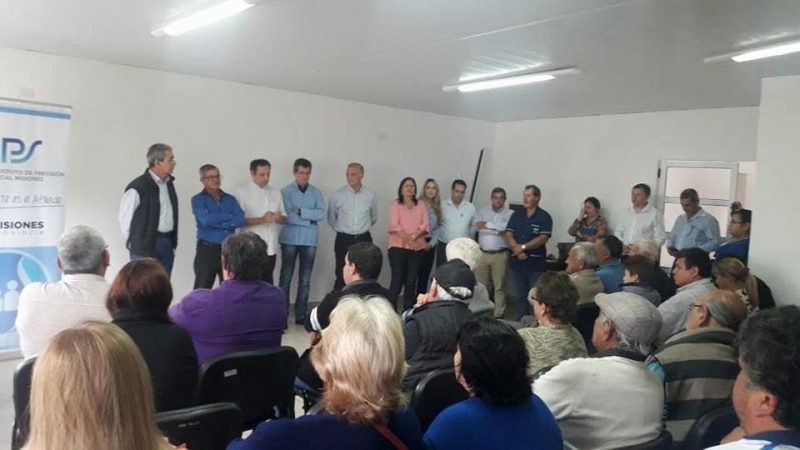 El IPS realizó una charla previsional, entrega de créditos y vacunación