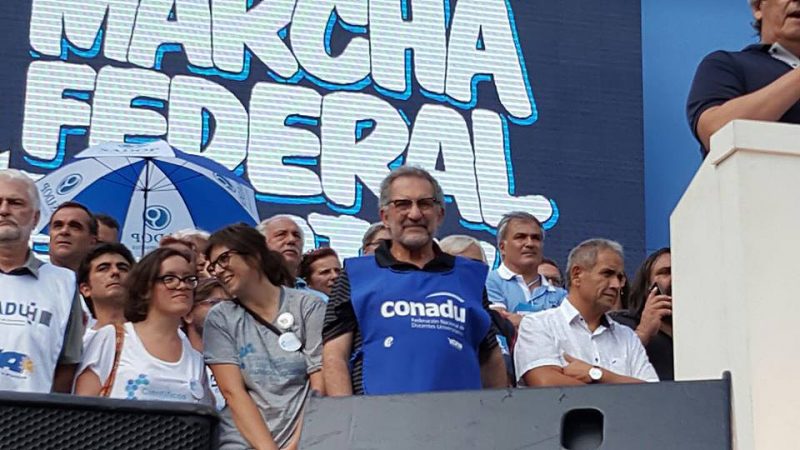 Gobierno dio 5% a docentes universitarios y gremios responden con semana de protestas