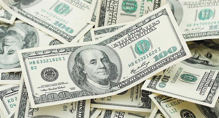 El dólar registró la mayor suba desde la salida del cepo: se disparó un 7% al récord $ 23