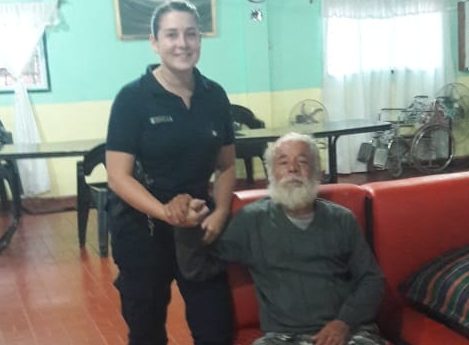 Roberto ya no está en la calle: fue asistido y ahora está en un club de Abuelos