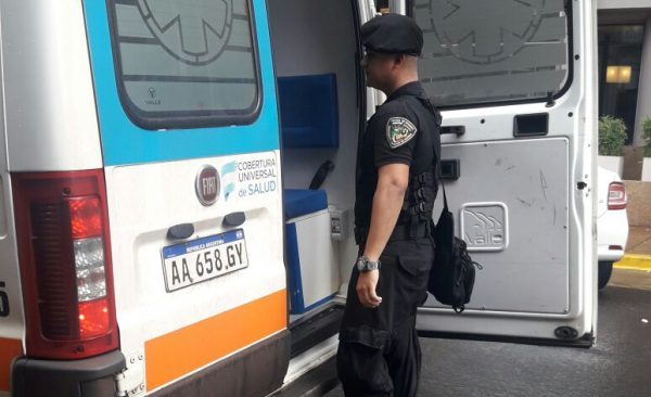 Asistieron a un hombre que se descompensó en el centro