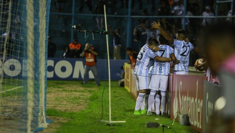 Atlético Tucumán se llevó una victoria clave contra Peñarol