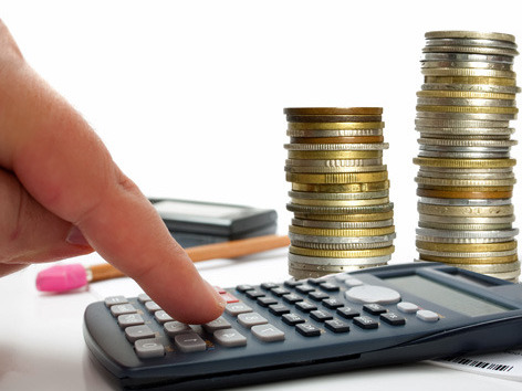 La suba del dólar disparó una ola de aumentos salariales superiores al 15% que pedía el Gobierno