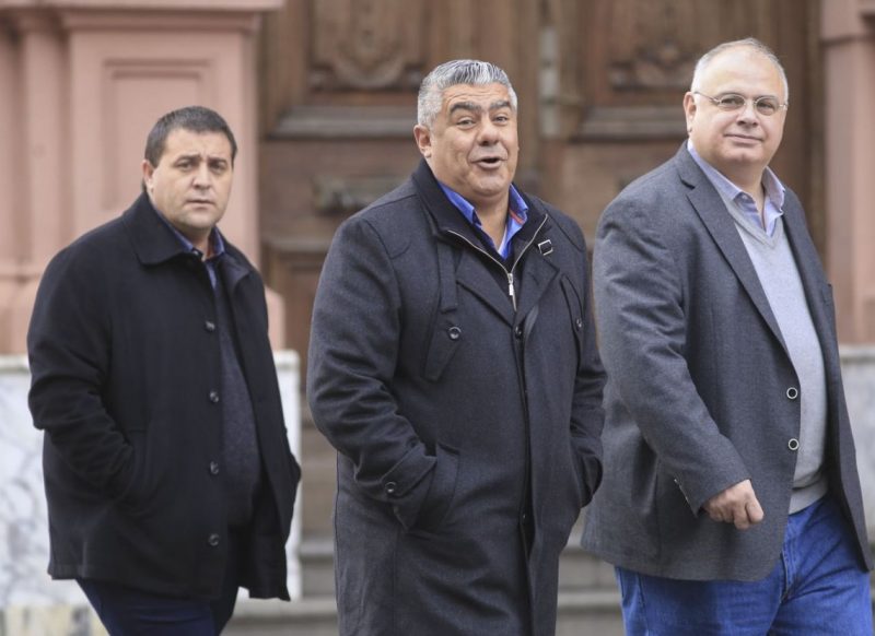 En medio del mundial, AFA y Superliga juegan sus partidos