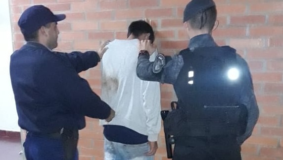 25 de mayo: conductor alcoholizado evadió control y tras persecución fue detenido