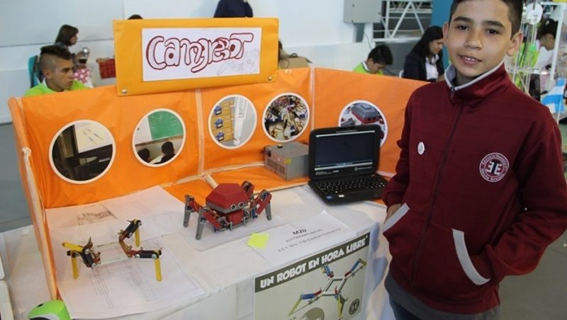 A los 13 años creó el Cangrebot, un robot que puede ser usado en rescates