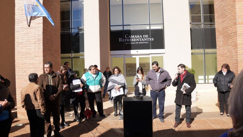 Afiliados destituyeron a integrantes de la comisión directiva de APL