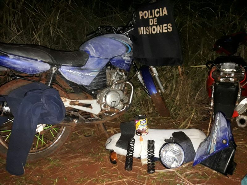 Atraparon a hermanos ladrones en pleno camuflaje de motos en Puerto Libertad