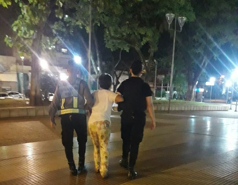 Socorrieron a una mujer que denunció haber huido de su casa cansada de los malos tratos